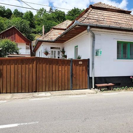 Rozsa Panzio Bed & Breakfast ริเมแท ภายนอก รูปภาพ
