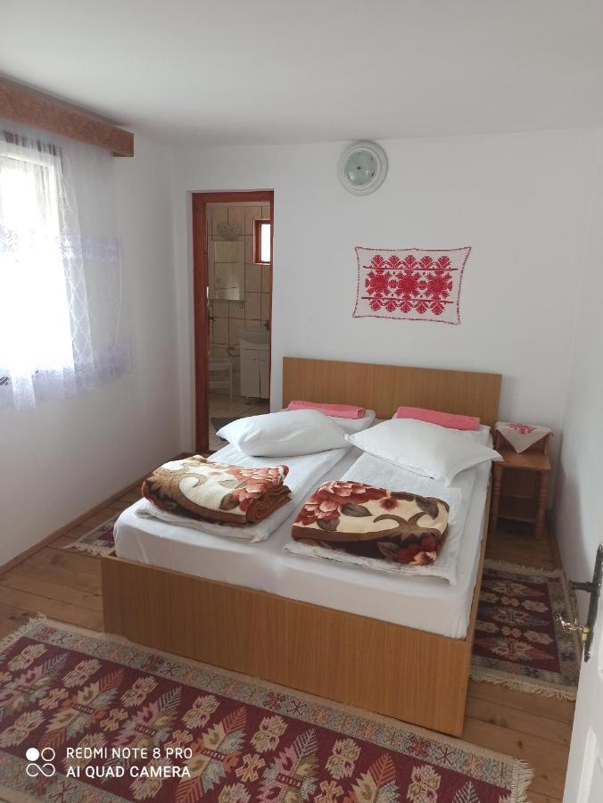 Rozsa Panzio Bed & Breakfast ริเมแท ภายนอก รูปภาพ